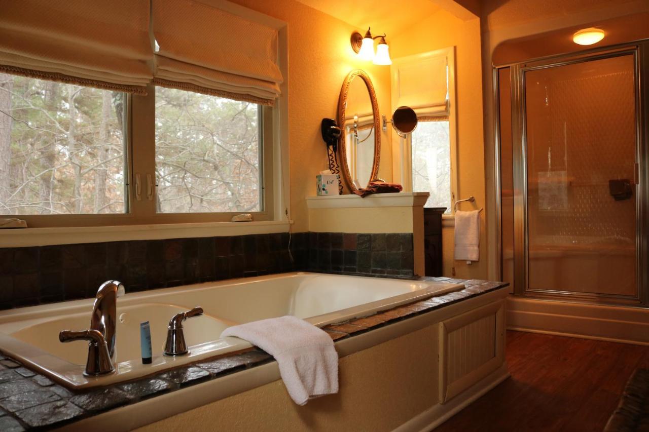 The Grand Treehouse Resort Eureka Springs Extérieur photo