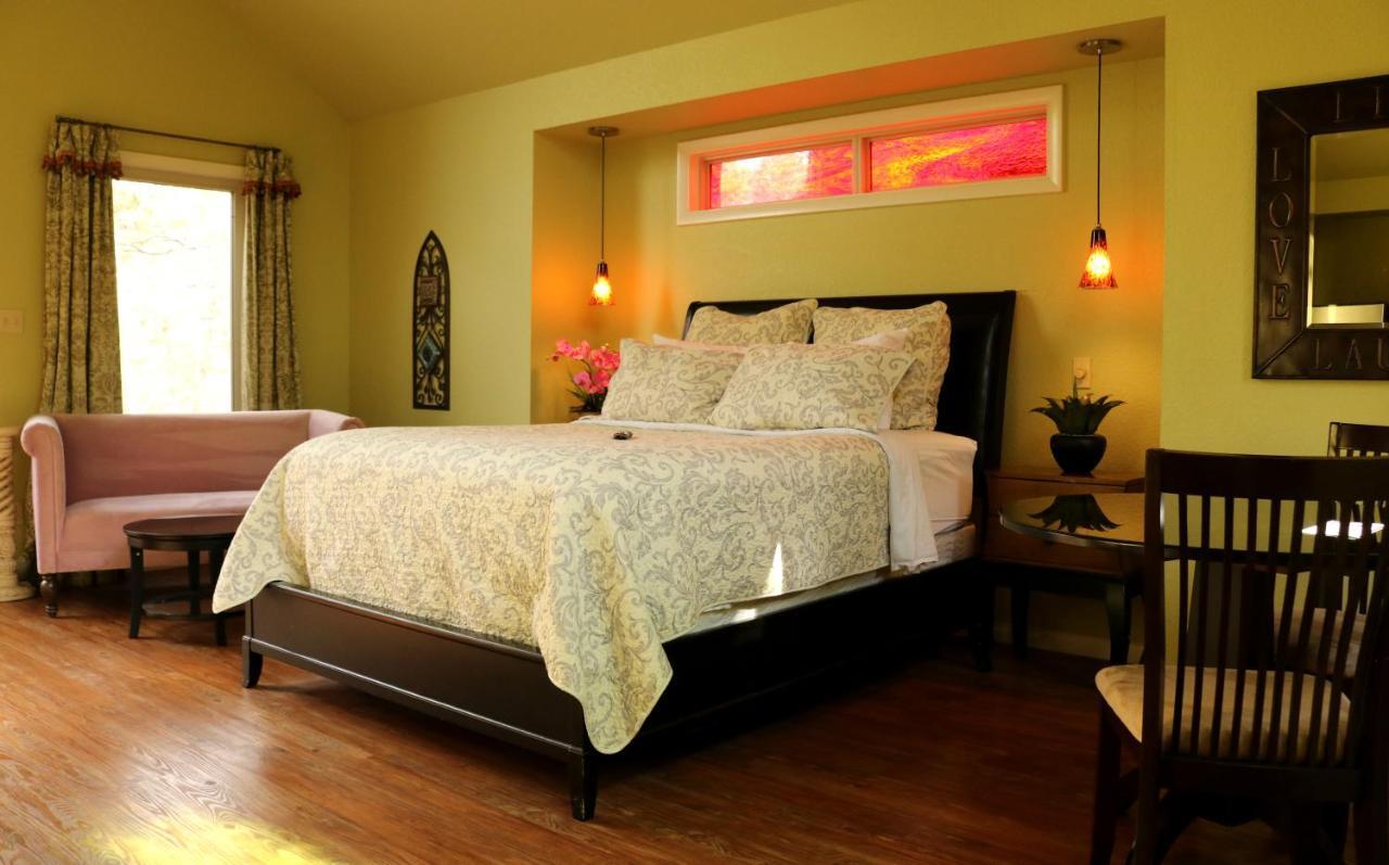 The Grand Treehouse Resort Eureka Springs Extérieur photo
